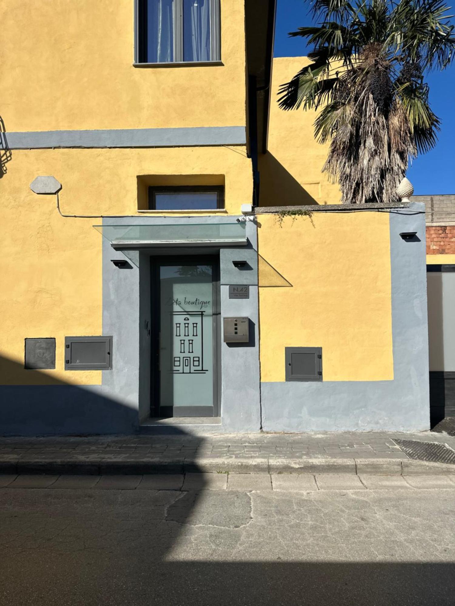 Zeta Boutique Hotel Caserta Exterior photo