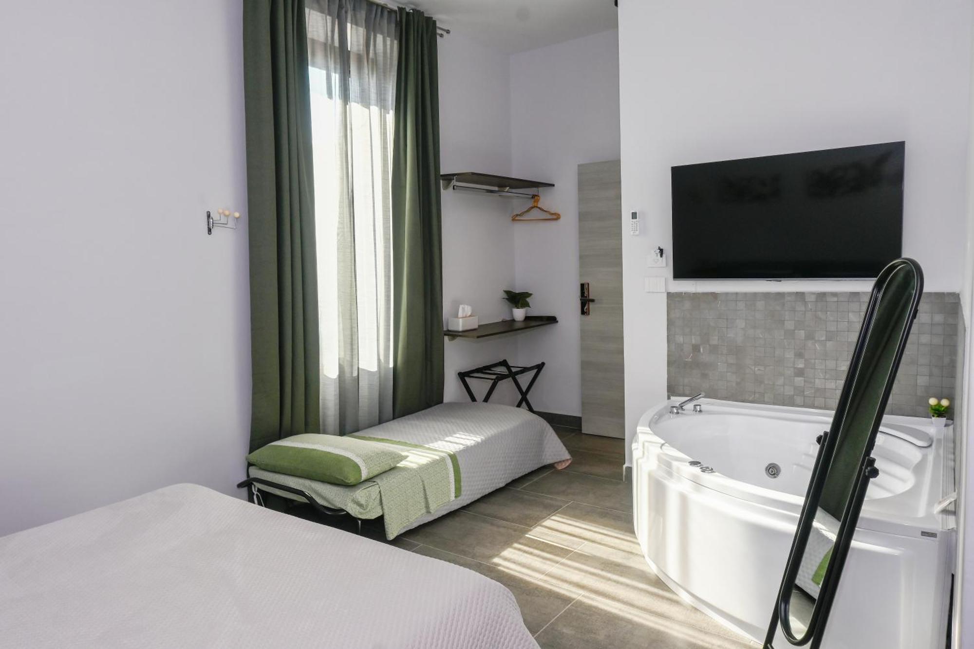 Zeta Boutique Hotel Caserta Exterior photo